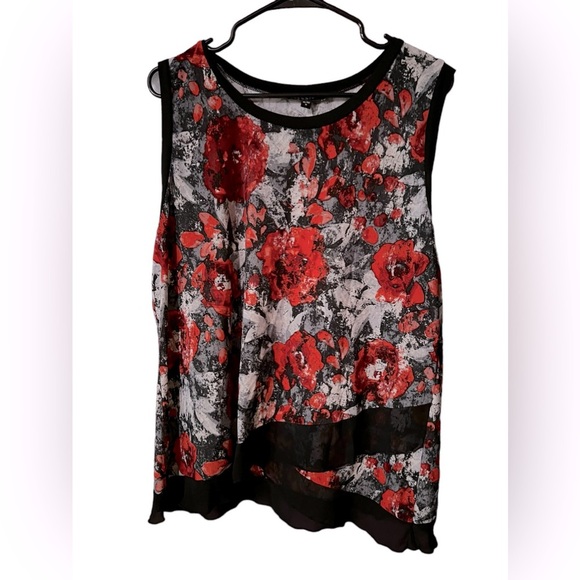 Jessica Tops - Beautiful floral top